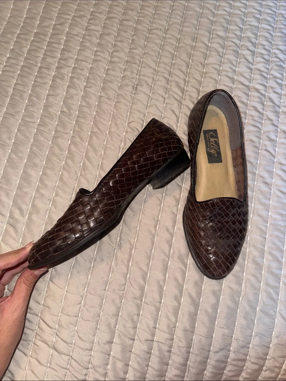 SELLY WOMEN CROC FLATS SIZE 6